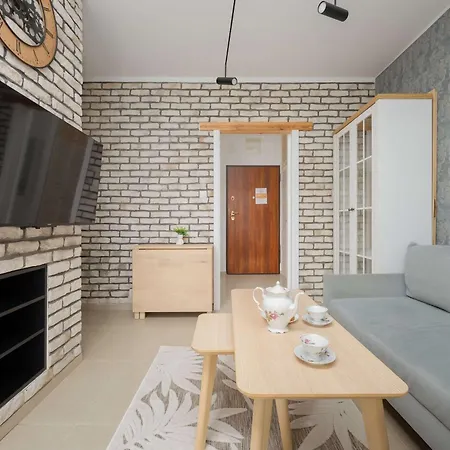 Spacious For 4 People With Air Conditioning By Renters Apartmán *