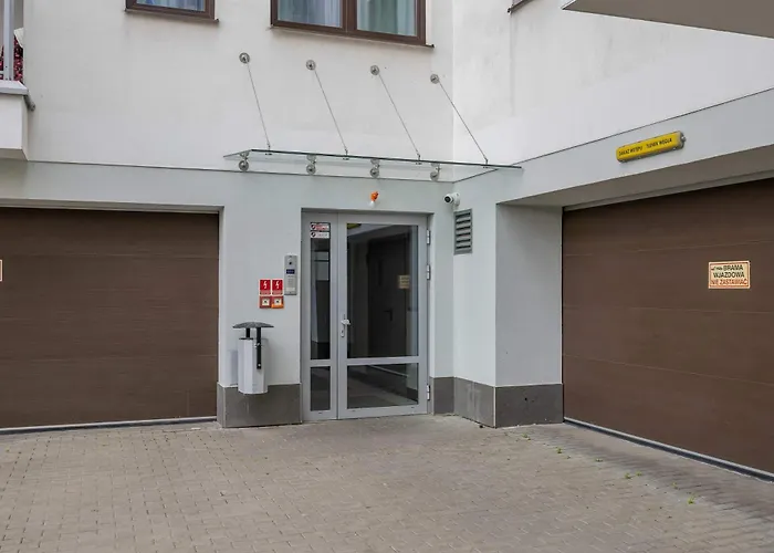 Spacious For 4 People With Air Conditioning By Renters *