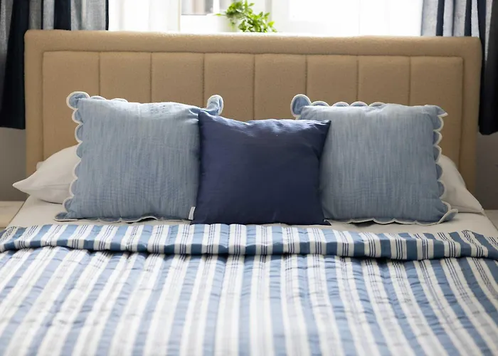 Spacious For 4 People With Air Conditioning By Renters